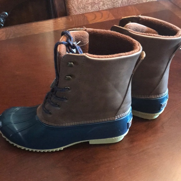 London Fog Duck Boots - Picture 5 of 6